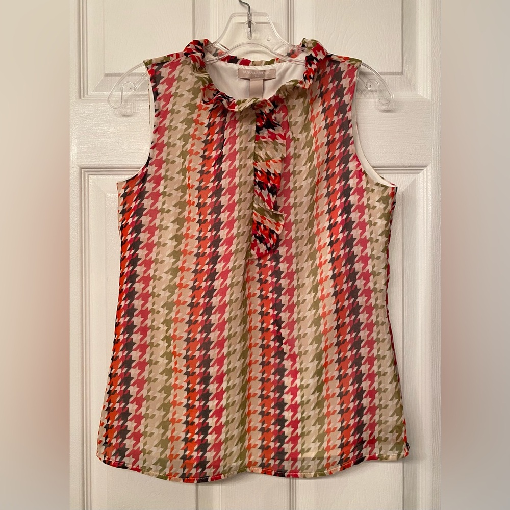 Banana Republic top *GENTLY worn*